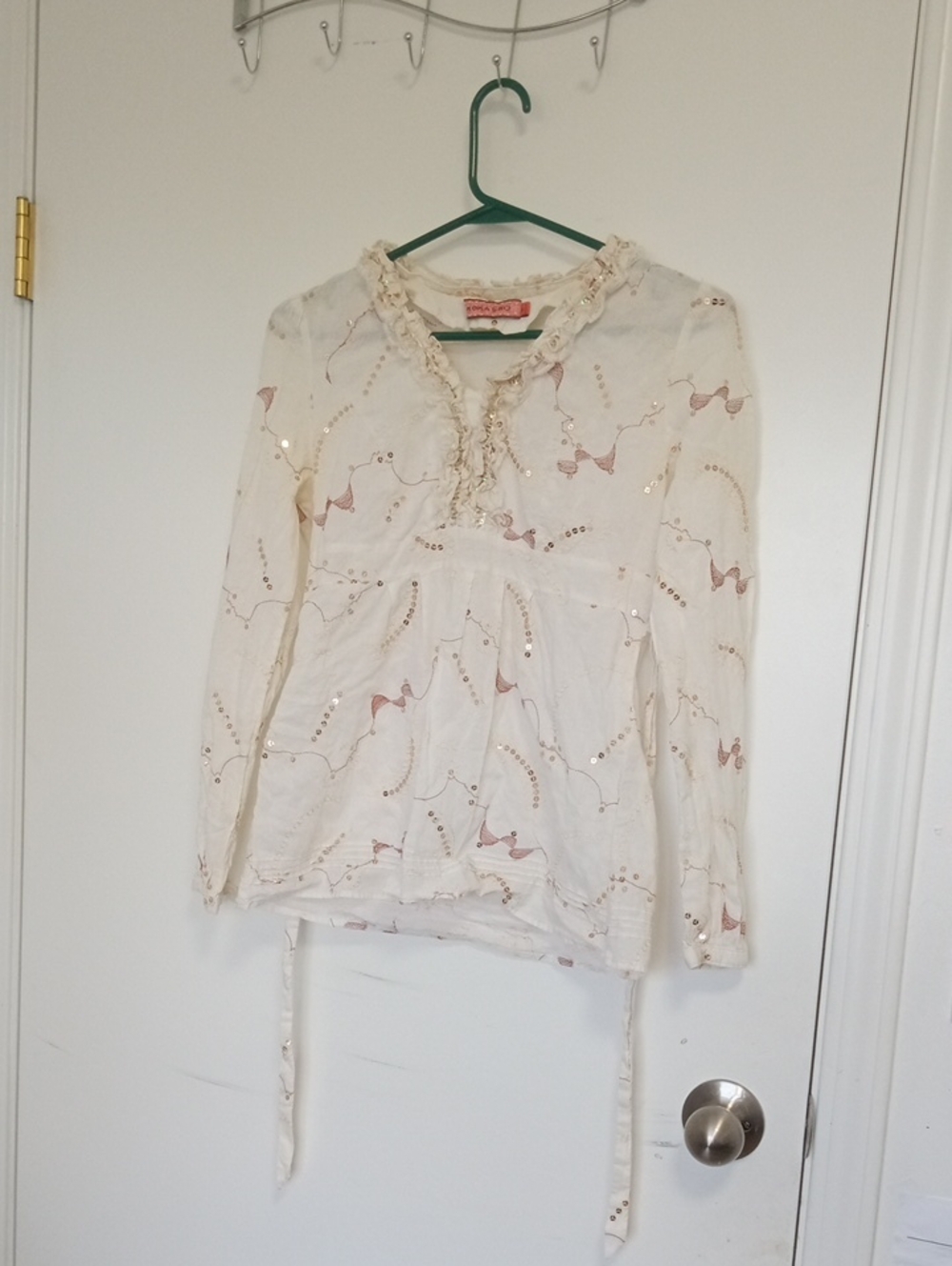Kokasso Cream Ruffled V-Neck Blouse